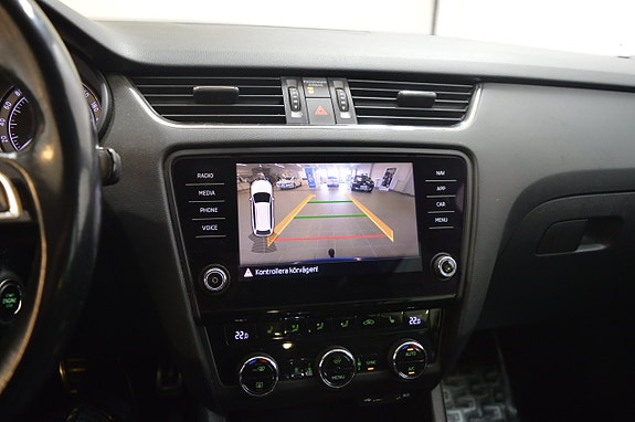 Skoda Octavia Scout 13 of 20