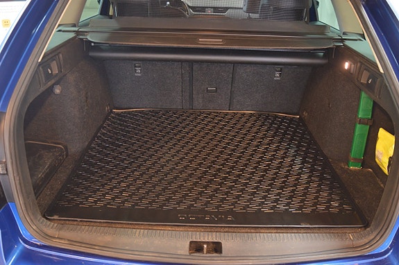 Skoda Octavia Scout 18 of 20