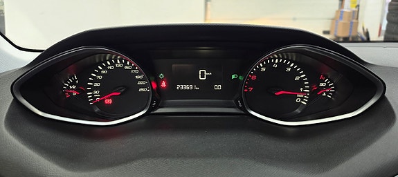 Peugeot 308 9 of 17