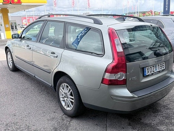Volvo V50 4 of 10