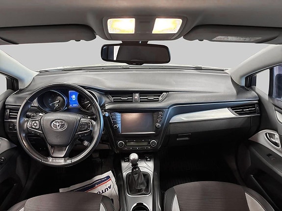 Toyota Avensis 11 of 20