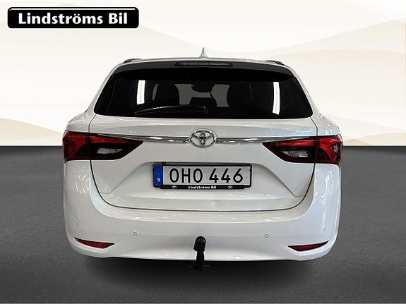 Toyota Avensis 7 of 20