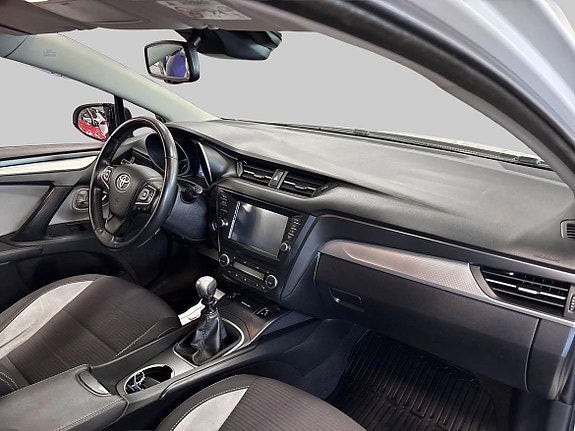 Toyota Avensis 9 of 20
