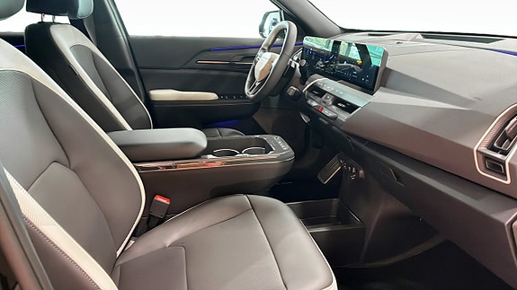Kia EV5 3 of 12
