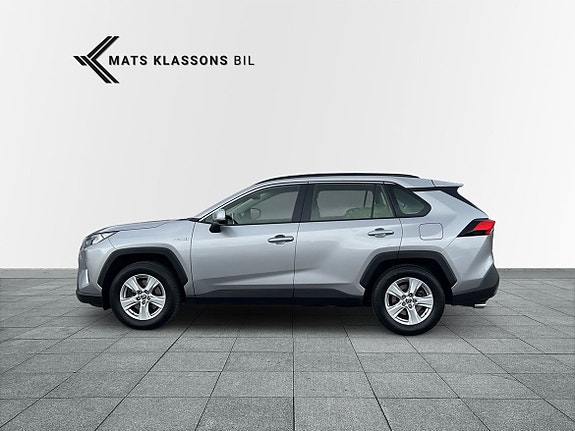 Toyota RAV4 3 of 9