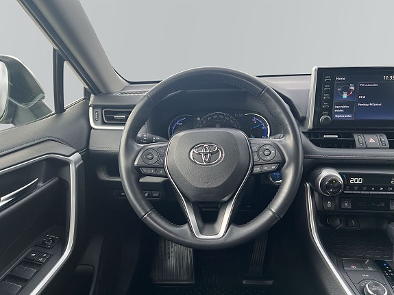 Toyota RAV4 8 of 9