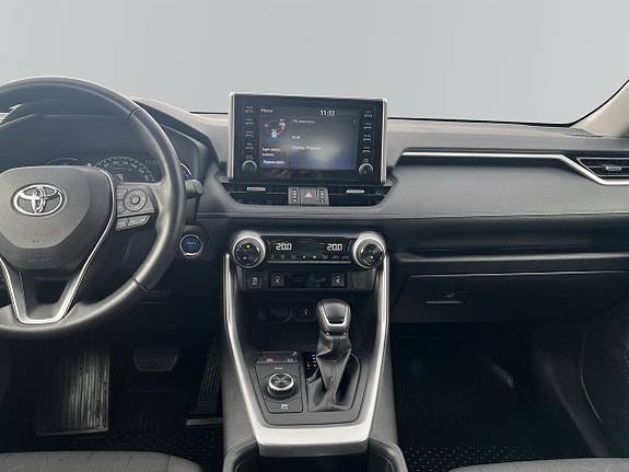 Toyota RAV4 7 of 9