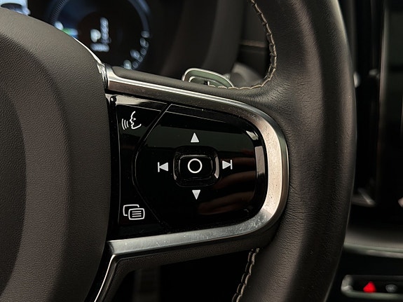 Volvo XC60 18 of 30