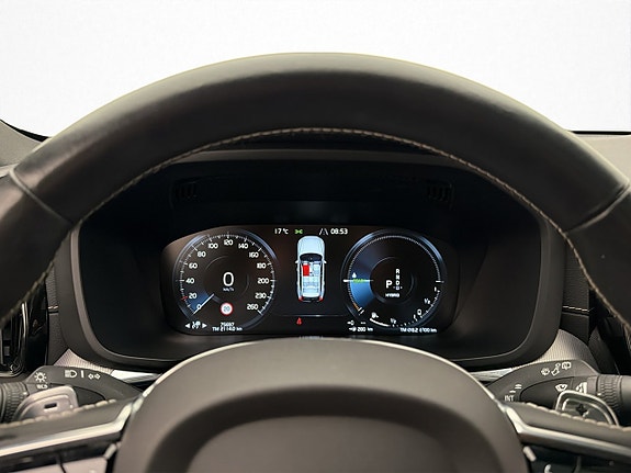 Volvo XC60 16 of 30