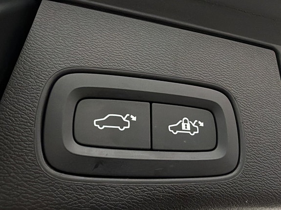 Volvo XC60 30 of 30