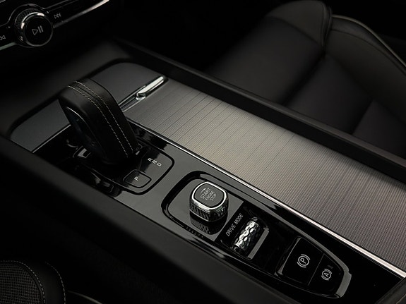 Volvo XC60 27 of 30