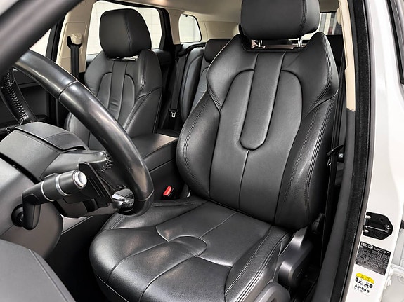 Land Rover Range Rover Evoque 8 of 13