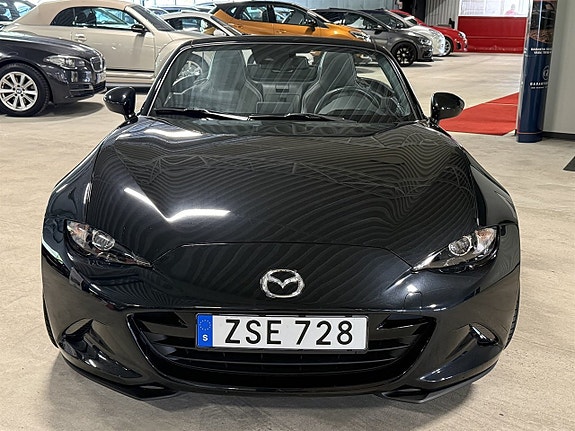 Mazda MX-5 2 of 15