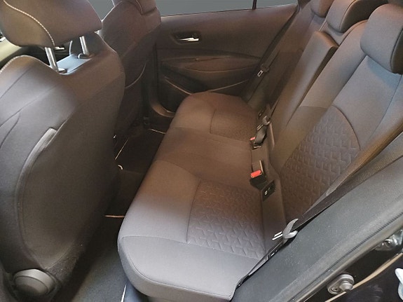 Toyota Corolla 9 of 15
