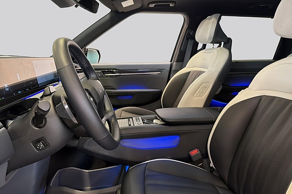Kia EV9 8 of 21
