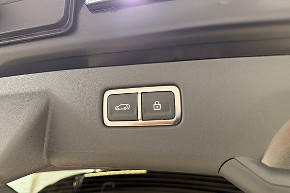 Kia EV9 15 of 21