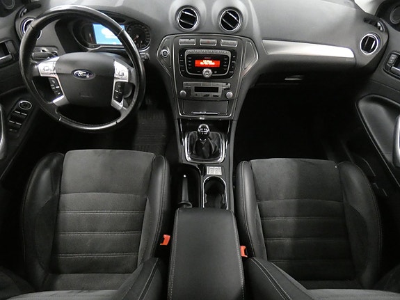 Ford Mondeo 13 of 17
