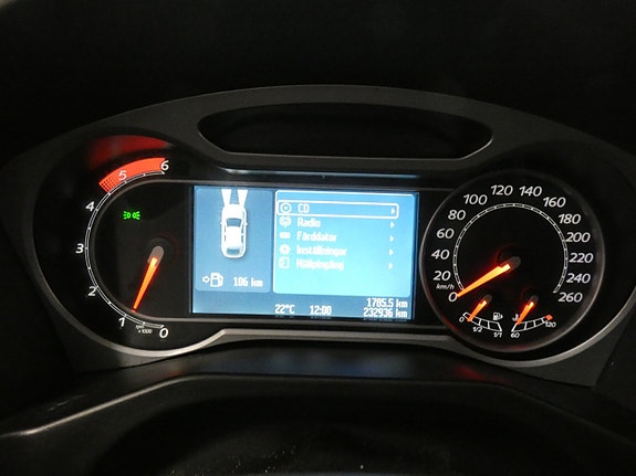 Ford Mondeo 9 of 17