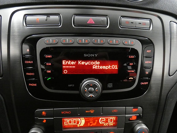 Ford Mondeo 10 of 17