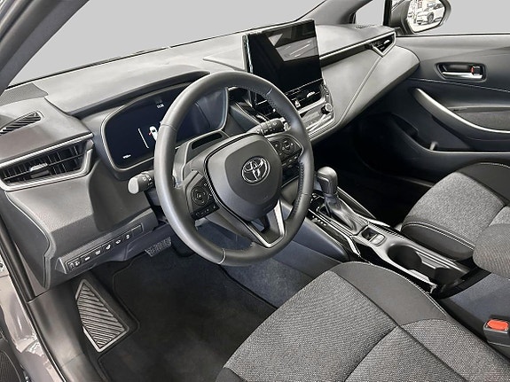 Toyota Corolla 13 of 18