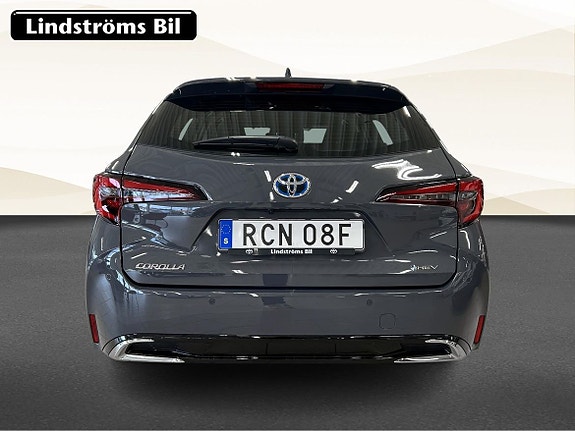 Toyota Corolla 8 of 18