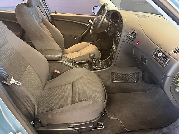 Saab 9-5 8 of 13