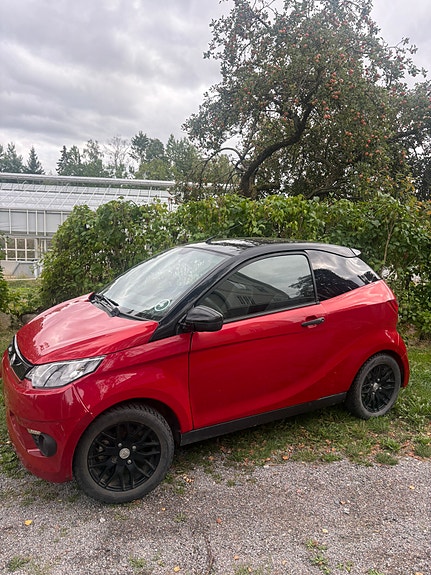 Aixam Coupé 2 of 8