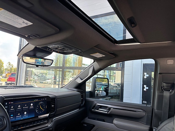 Chevrolet Silverado 2500 15 of 20
