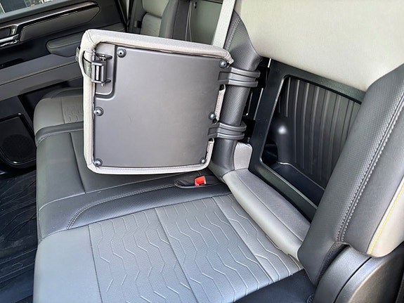 Chevrolet Silverado 2500 13 of 20