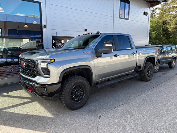 Chevrolet Silverado 2500 3 of 20