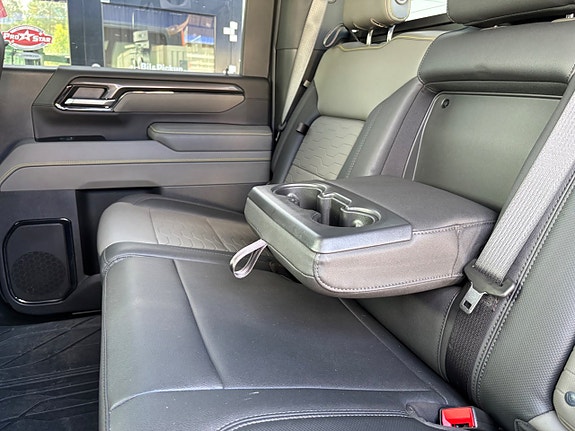 Chevrolet Silverado 2500 14 of 20