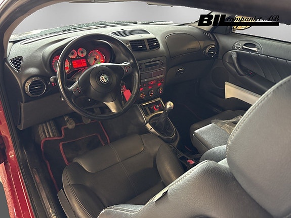 Alfa Romeo GT 10 of 15
