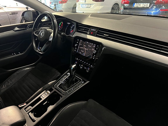 Volkswagen Passat 18 of 18