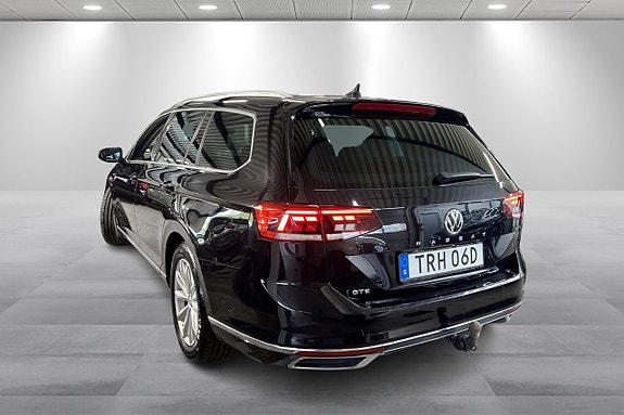 Volkswagen Passat 3 of 18