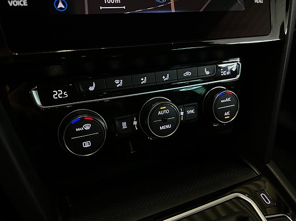 Volkswagen Passat 15 of 18