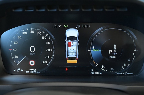 Volvo XC90 9 of 27