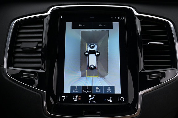 Volvo XC90 14 of 27