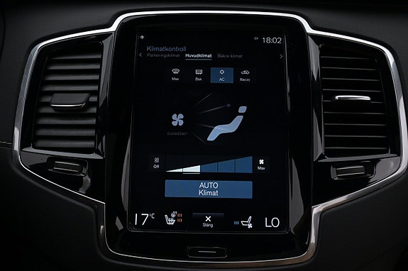 Volvo XC90 18 of 27