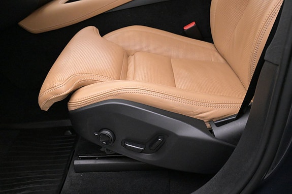 Volvo XC90 13 of 27