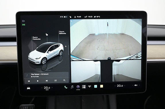 Tesla Model Y 18 of 27