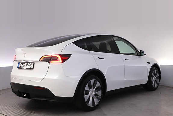 Tesla Model Y 5 of 27