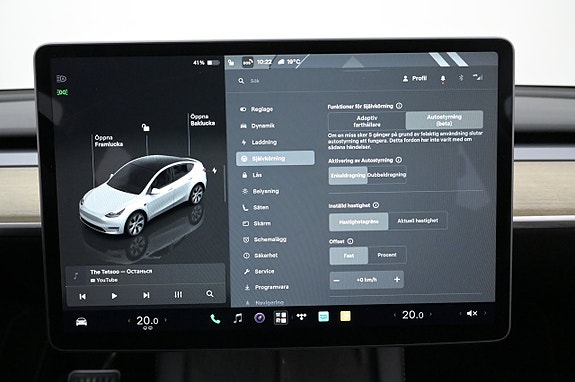 Tesla Model Y 15 of 27