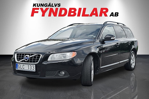 Volvo V70 2 of 8