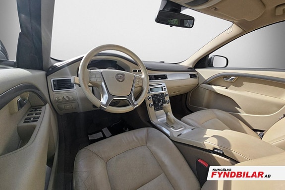 Volvo V70 7 of 8
