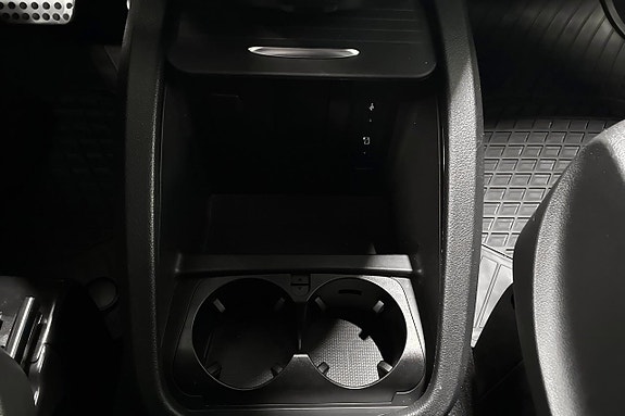 Mercedes-Benz V300 18 of 28