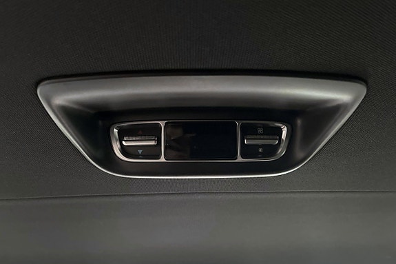 Mercedes-Benz V300 14 of 28