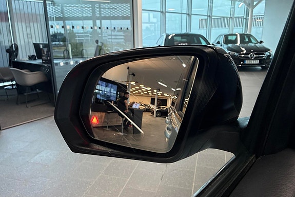 Mercedes-Benz V300 17 of 28