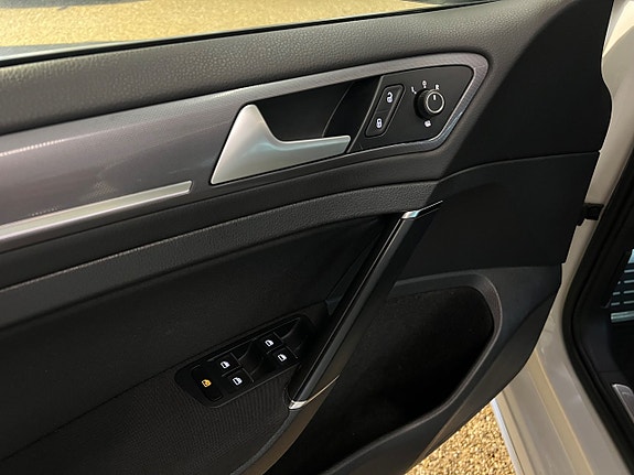 Volkswagen Golf I 6 of 17
