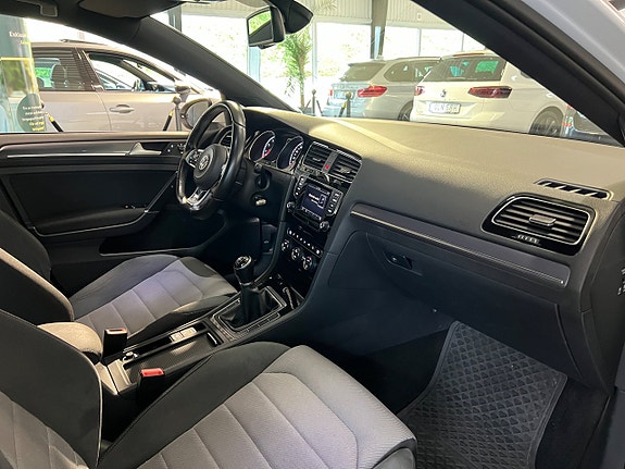 Volkswagen Golf I 15 of 17