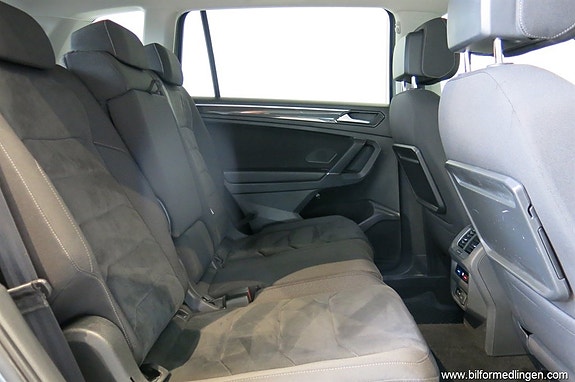 Volkswagen Tiguan Allspace 10 of 21